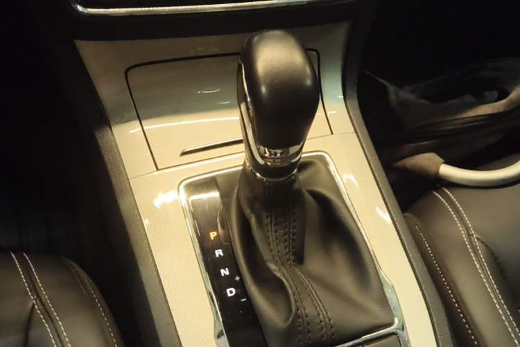 Used Roewe RX5 New Energy 2019 eRX5 50T Internet-Enhanced Flagship Edition Gear Lever