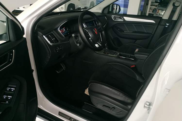 Used Roewe RX5 New Energy 2019 eRX5 50T Internet Superior Smart Edition Interior 3