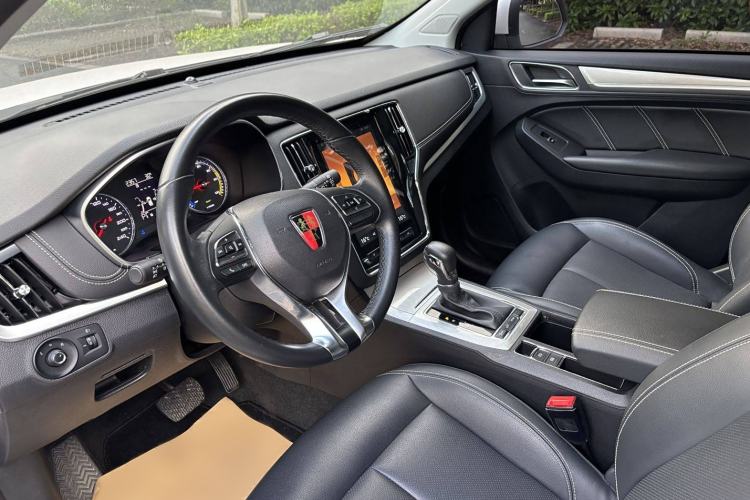 Used Roewe RX5 New Energy 2019 eRX5 50T 4G Connected Excellence Edition Interior 4