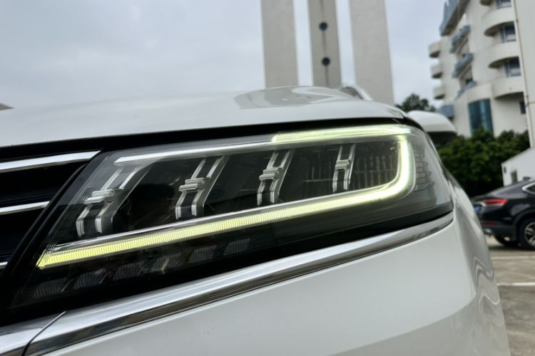 Used Roewe RX5 New Energy 2019 eRX5 50T Internet-Enhanced Flagship Edition Left Front Headlight