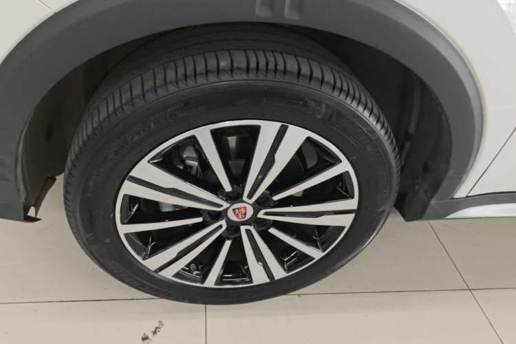 Used Roewe RX5 New Energy 2019 eRX5 50T Internet Superior Smart Edition Left Front Wheel Hub