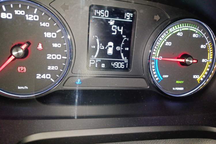 Used Roewe RX5 New Energy 2019 eRX5 50T 4G Connected Excellence Edition Odometer Close Up