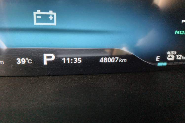 Used Roewe RX5 New Energy 2019 eRX5 50T Internet Superior Smart Edition Odometer Close Up