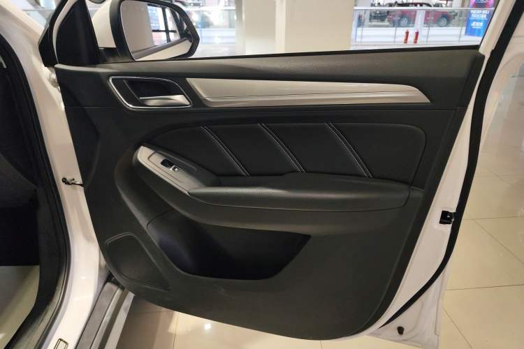 Used Roewe RX5 New Energy 2019 eRX5 50T Internet-Enhanced Flagship Edition Right Front Door Interior