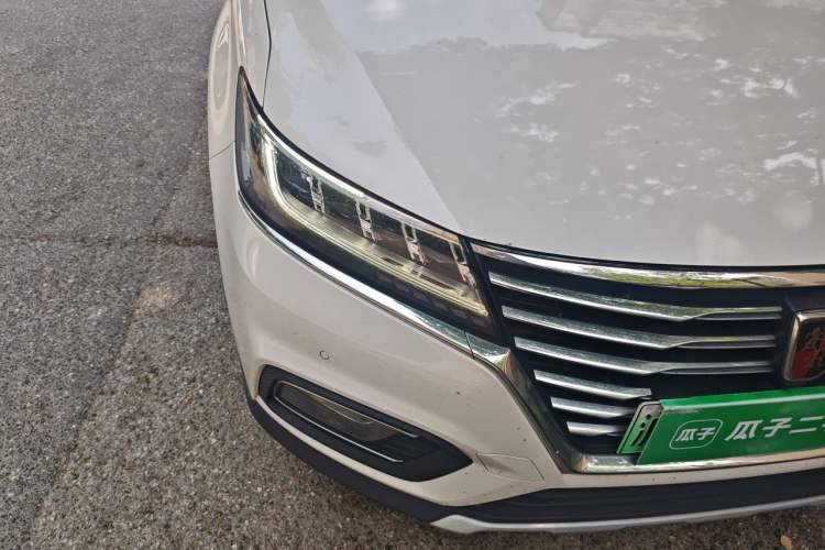 Used Roewe RX5 New Energy 2019 eRX5 50T Internet-Enhanced Flagship Edition Right Front Headlight