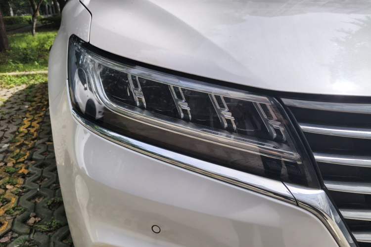 Used Roewe RX5 New Energy 2019 eRX5 50T Internet Superior Smart Edition Right Front Headlight