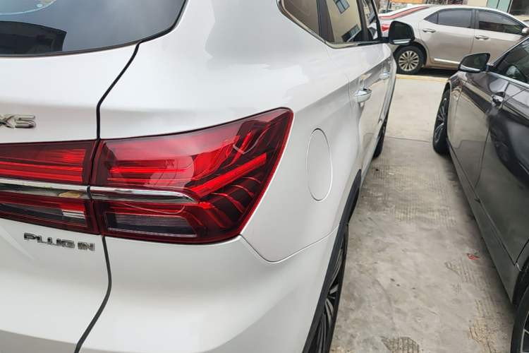 Used Roewe RX5 New Energy 2019 eRX5 50T Internet-Enhanced Flagship Edition Right Rear Taillight