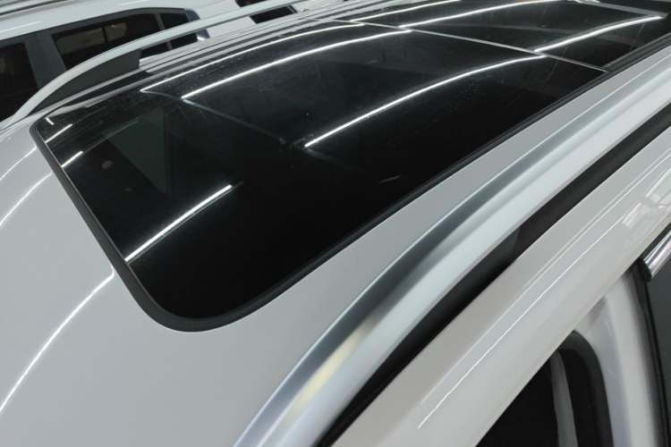 Used Roewe RX5 New Energy 2019 eRX5 50T Internet Superior Smart Edition Roof