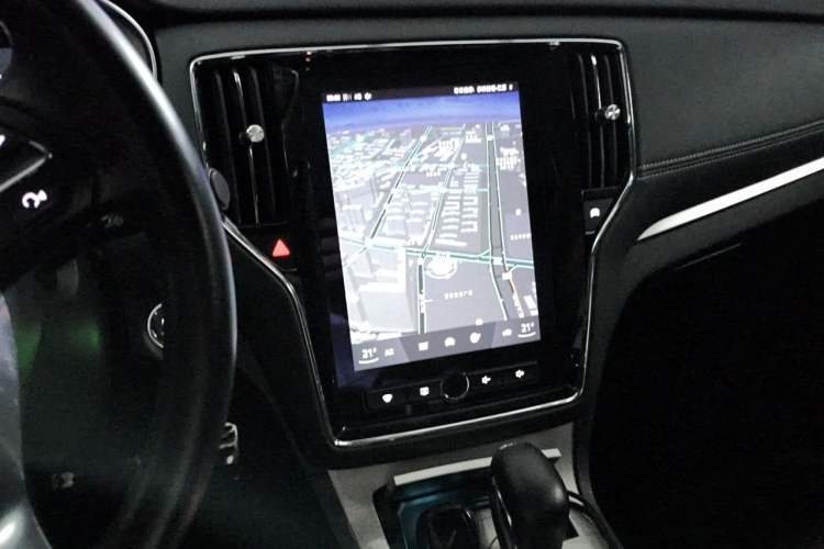 Used Roewe RX5 New Energy 2019 eRX5 50T Internet-Enhanced Flagship Edition Audio And AC Panel