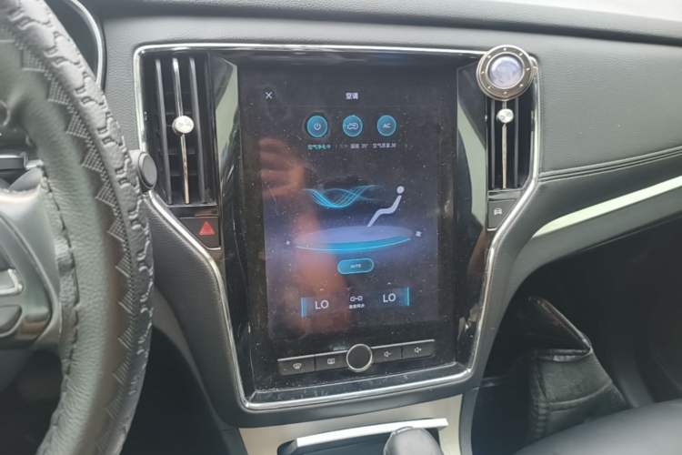 Used Roewe RX5 New Energy 2019 eRX5 50T Internet-Enhanced Flagship Edition Audio And AC Panel