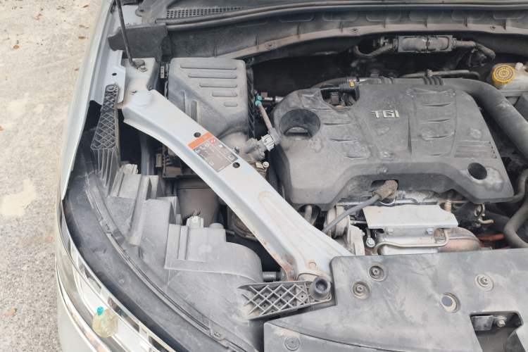 Used Roewe RX5 New Energy 2019 eRX5 50T 4G Connected Excellence Edition Engine Bay Right