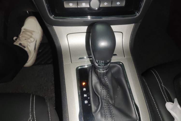Used Roewe RX5 New Energy 2019 eRX5 50T Internet-Enhanced Flagship Edition Gear Lever