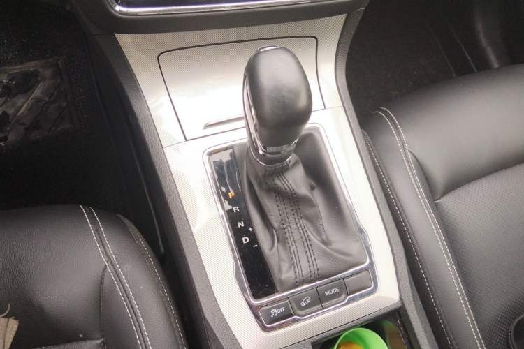 Used Roewe RX5 New Energy 2019 eRX5 50T Internet-Enhanced Flagship Edition Gear Lever