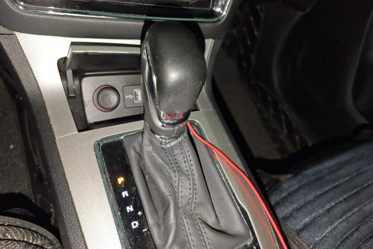 Used Roewe RX5 New Energy 2019 eRX5 50T Internet-Enhanced Flagship Edition Gear Lever