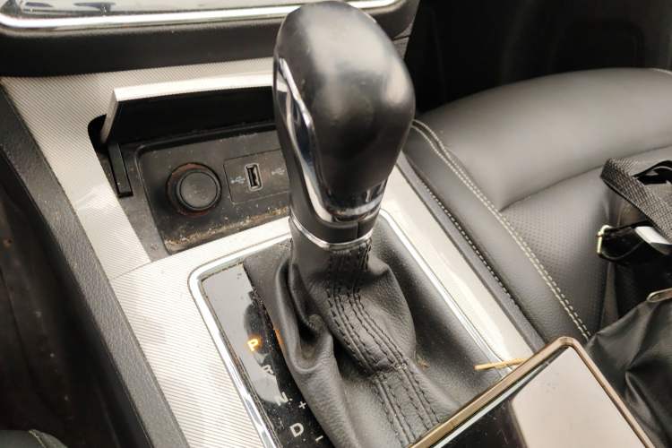 Used Roewe RX5 New Energy 2019 eRX5 50T Internet-Enhanced Flagship Edition Gear Lever