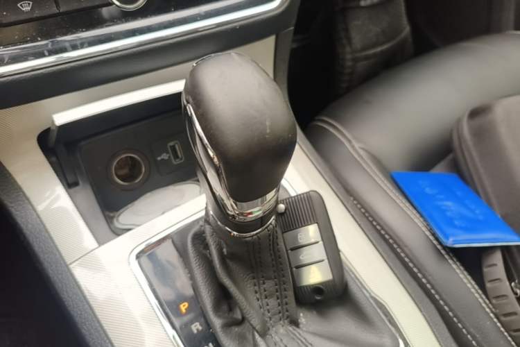 Used Roewe RX5 New Energy 2019 eRX5 50T Internet-Enhanced Flagship Edition Gear Lever