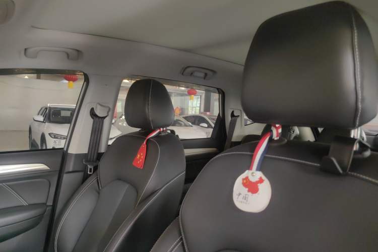 Used Roewe RX5 New Energy 2019 eRX5 50T 4G Connected Excellence Edition Interior 4