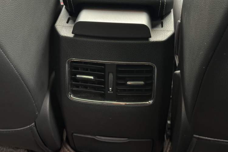 Used Roewe RX5 New Energy 2019 eRX5 50T Internet-Enhanced Flagship Edition Interior 4