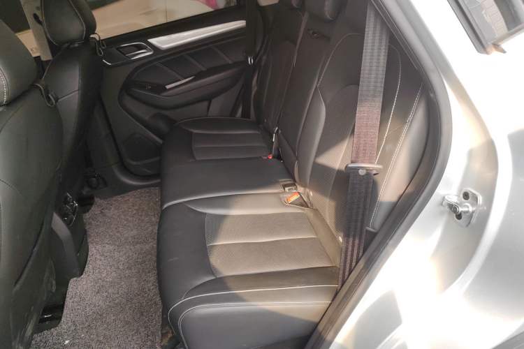 Used Roewe RX5 New Energy 2019 eRX5 50T Internet-Enhanced Flagship Edition Interior 4