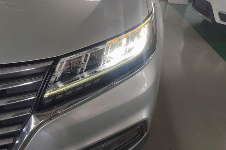 Used Roewe RX5 New Energy 2019 eRX5 50T Internet Superior Smart Edition Left Front Headlight