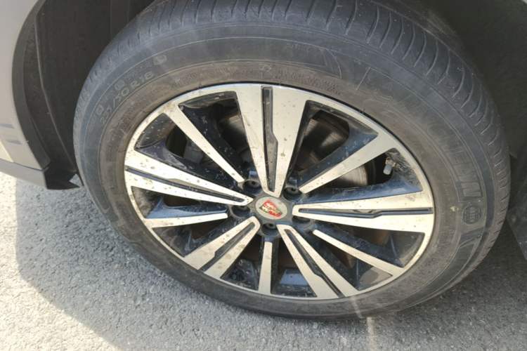 Used Roewe RX5 New Energy 2019 eRX5 50T 4G Connected Excellence Edition Left Front Wheel Hub
