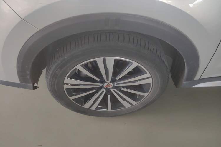 Used Roewe RX5 New Energy 2019 eRX5 50T Internet Superior Smart Edition Left Front Wheel Hub