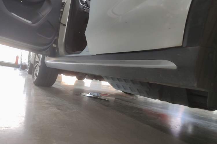 Used Roewe RX5 New Energy 2019 eRX5 50T Internet Superior Smart Edition Left Side Sill