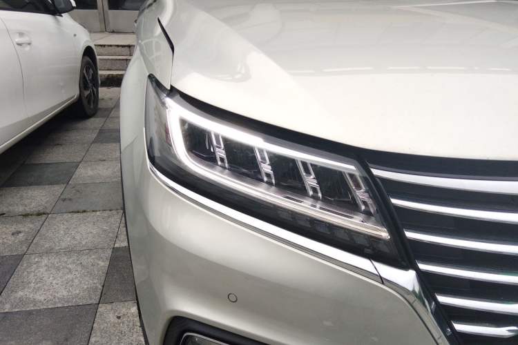Used Roewe RX5 New Energy 2019 eRX5 50T Internet-Enhanced Flagship Edition Right Front Headlight