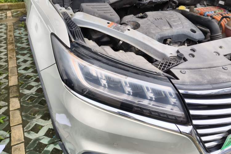 Used Roewe RX5 New Energy 2019 eRX5 50T Internet-Enhanced Flagship Edition Right Front Headlight