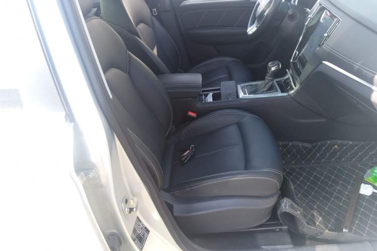Used Roewe RX5 New Energy 2019 eRX5 50T Internet-Enhanced Flagship Edition Right Front Seat