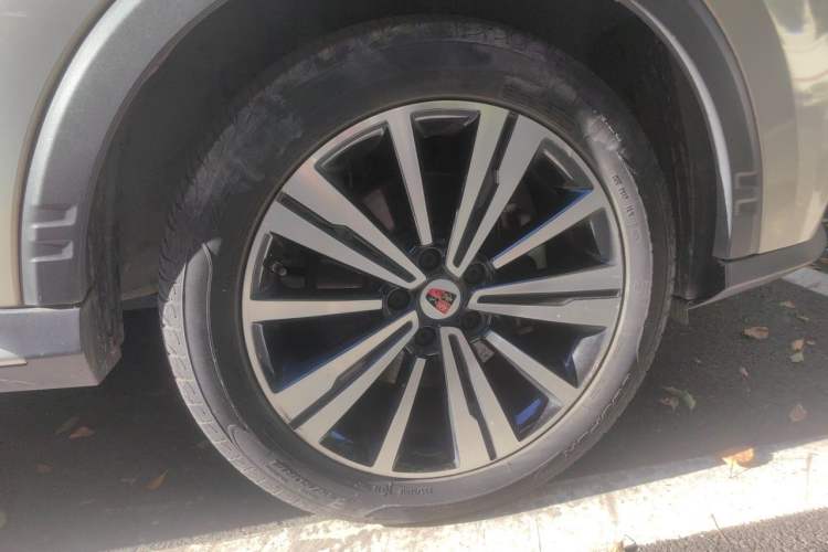 Used Roewe RX5 New Energy 2019 eRX5 50T 4G Connected Excellence Edition Right Front Wheel Hub