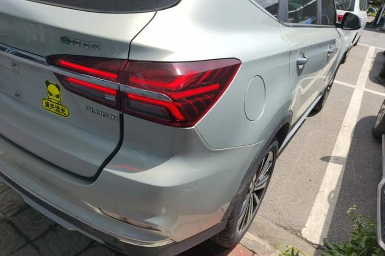 Used Roewe RX5 New Energy 2019 eRX5 50T 4G Connected Excellence Edition Right Rear Taillight