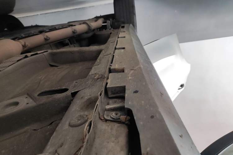 Used Roewe RX5 New Energy 2019 eRX5 50T 4G Connected Excellence Edition Right Side Sill