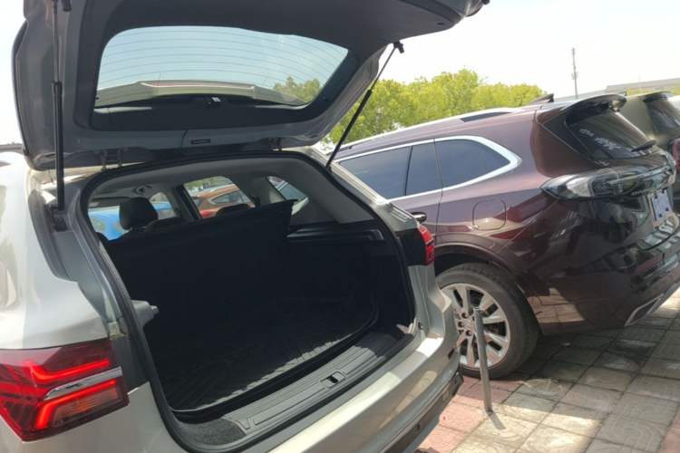 Used Roewe RX5 New Energy 2019 eRX5 50T 4G Connected Excellence Edition Trunk