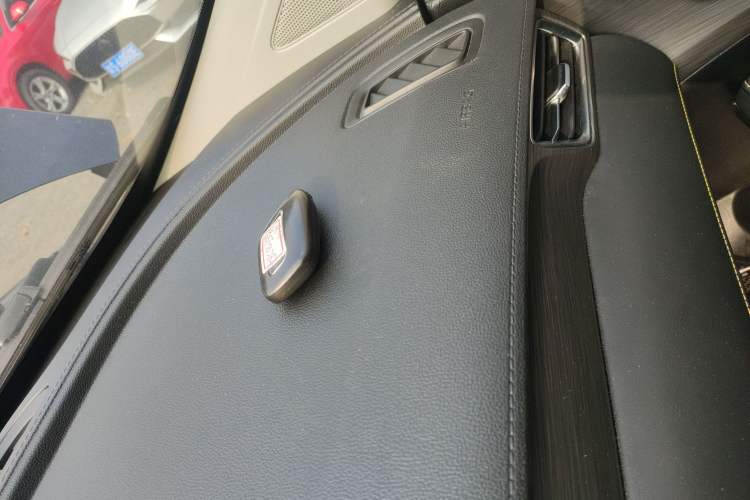 Used Roewe RX5 New Energy 2020 ePLUS National Trend Ronglin Luxury Edition Interior 1