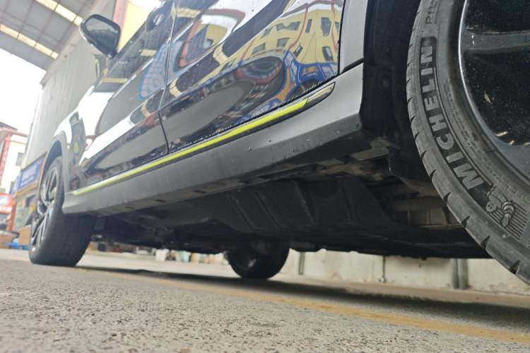 Used Roewe RX5 New Energy 2020 ePLUS National Trend Ronglin Luxury Edition Left Side Sill