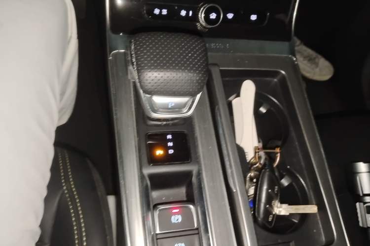 Used Roewe RX5 New Energy 2020 ePLUS National Trend Ronglin Luxury Edition Gear Lever