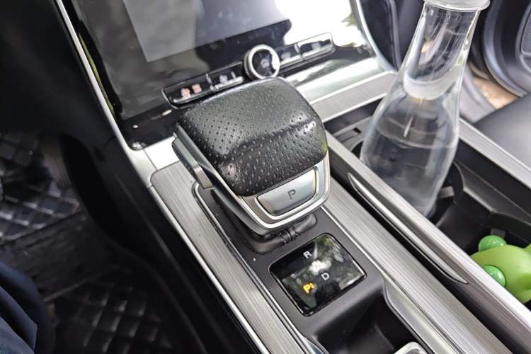 Used Roewe RX5 New Energy 2020 ePLUS National Trend Ronglin Luxury Edition Gear Lever