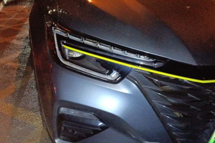 Used Roewe RX5 New Energy 2020 ePLUS National Trend Ronglin Flagship Edition Right Front Headlight
