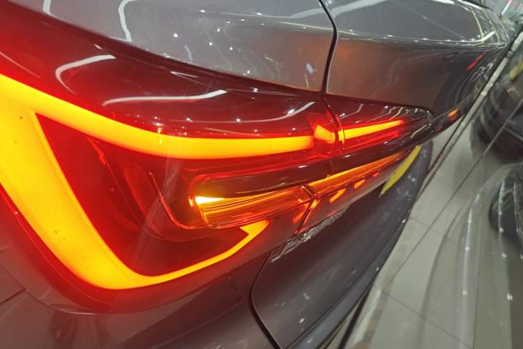 Used Roewe RX5 New Energy 2020 ePLUS National Trend Ronglin Luxury Edition Right Rear Taillight