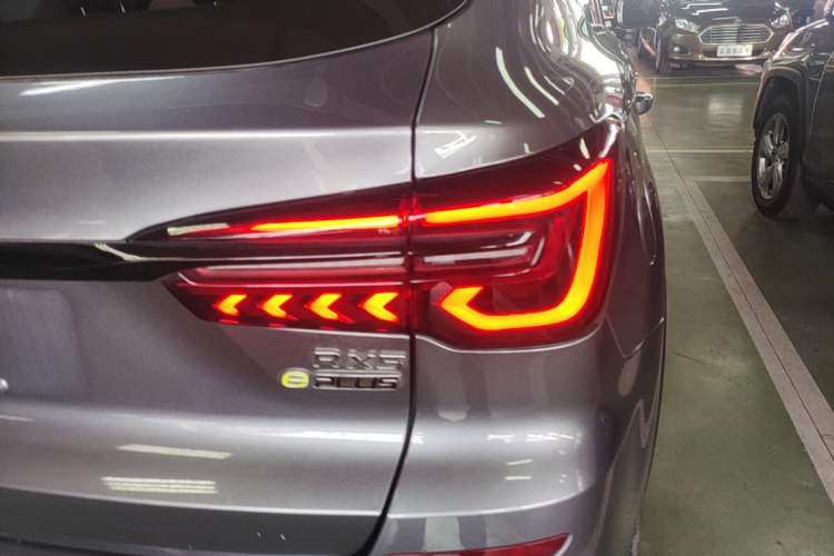 Used Roewe RX5 New Energy 2020 ePLUS National Trend Ronglin Flagship Edition Right Rear Taillight