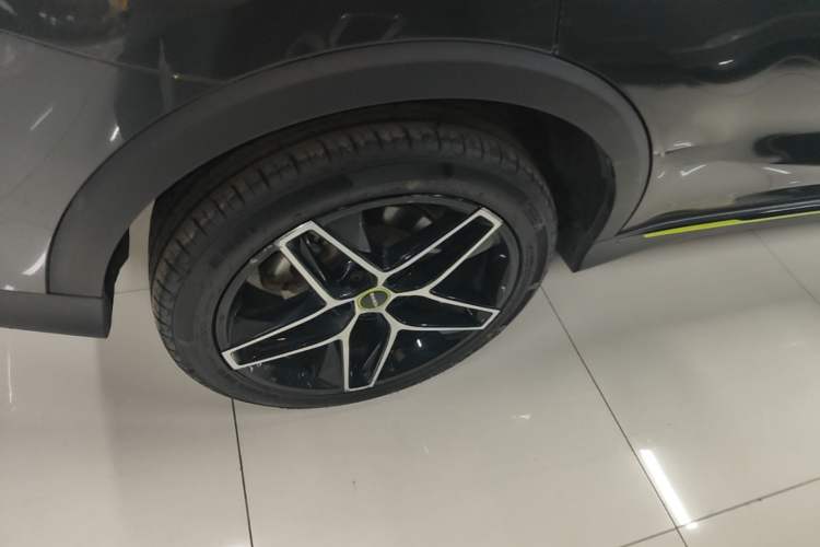 Used Roewe RX5 New Energy 2020 ePLUS National Trend Ronglin Flagship Edition Right Rear Wheel Hub