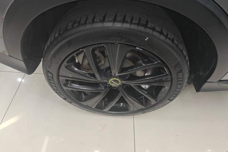 Used Roewe RX5 New Energy 2020 ePLUS National Trend Ronglin Luxury Edition Right Rear Wheel Hub