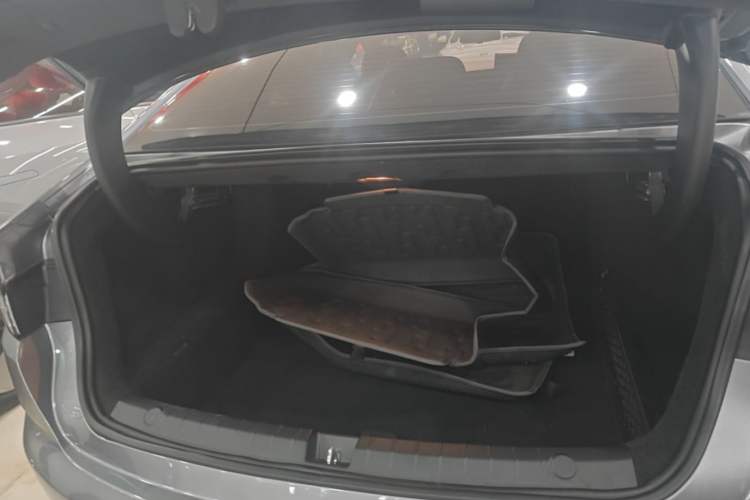 Used Roewe RX5 New Energy 2020 ePLUS National Trend Ronglin Luxury Edition Trunk