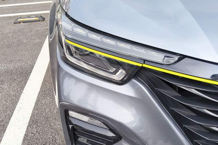 Used Roewe RX5 New Energy 2020 ePLUS National Trend Ronglin Luxury Edition Right Front Headlight