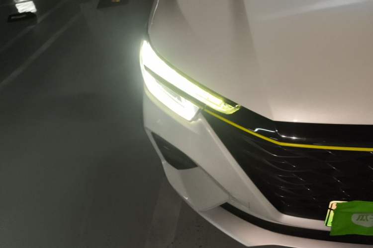 Used Roewe RX5 New Energy 2020 ePLUS National Trend Ronglin Luxury Edition Right Front Headlight