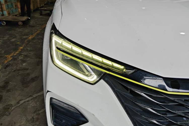 Used Roewe RX5 New Energy 2020 ePLUS National Trend Ronglin Luxury Edition Right Front Headlight