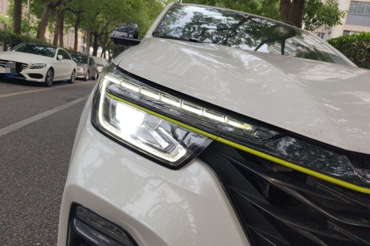 Used Roewe RX5 New Energy 2020 ePLUS National Trend Ronglin Flagship Edition Right Front Headlight