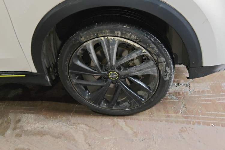 Used Roewe RX5 New Energy 2020 ePLUS National Trend Ronglin Luxury Edition Right Front Wheel Hub