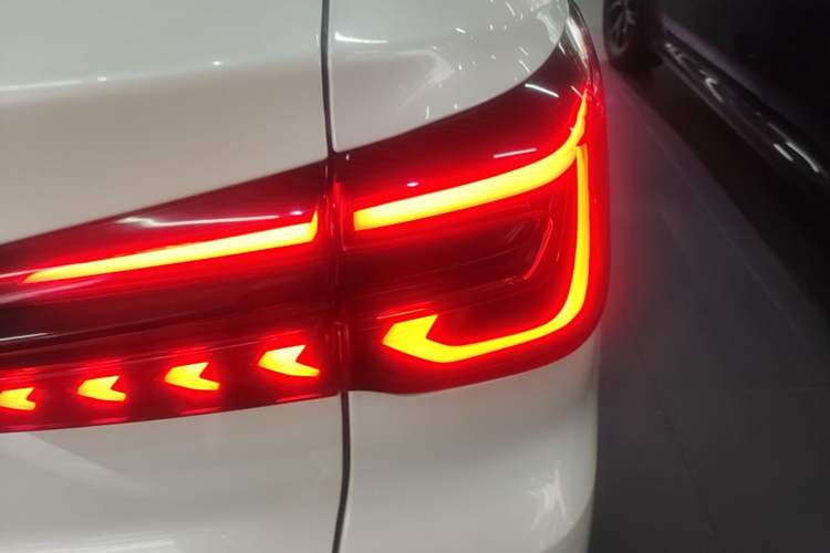 Used Roewe RX5 New Energy 2020 ePLUS National Trend Ronglin Flagship Edition Right Rear Taillight